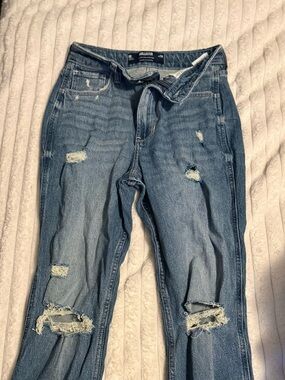 Hollister Ripped Straight-Leg Medium mom jeans  size 0